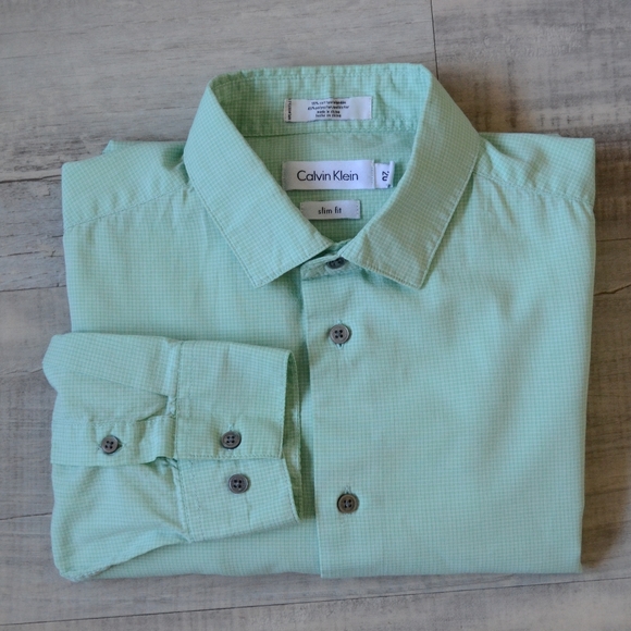 Calvin Klein slim fit dress shirt - Picture 2 of 8